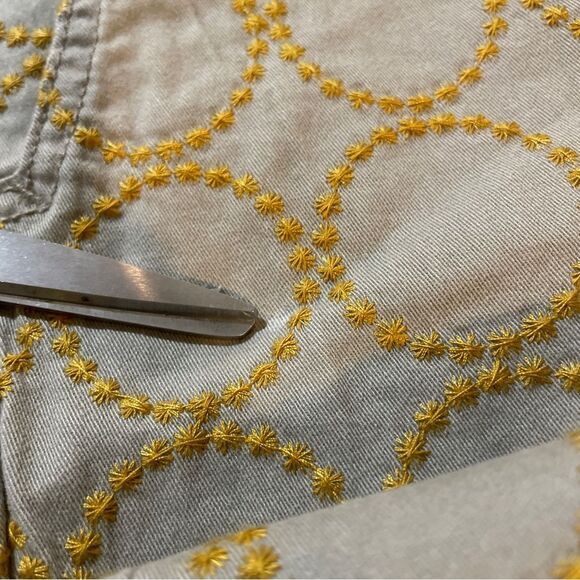 NEW Chino by Anthropologie Relaxed Fit Embroidered Circle Pattern Pants Size 29 - Picture 12 of 12